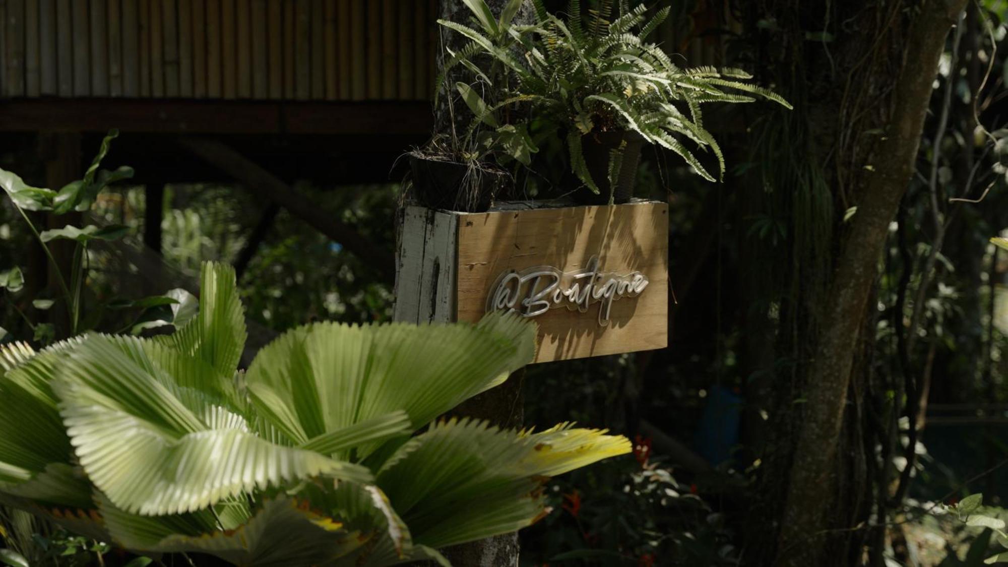 Boatique Hotel And Marina Rio Dulce Exterior photo