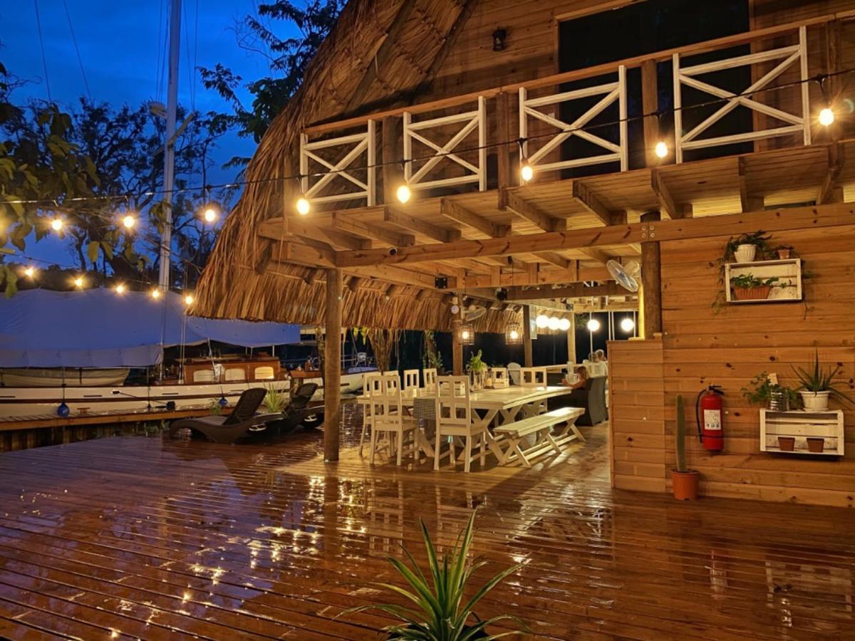 Boatique Hotel And Marina Rio Dulce Exterior photo