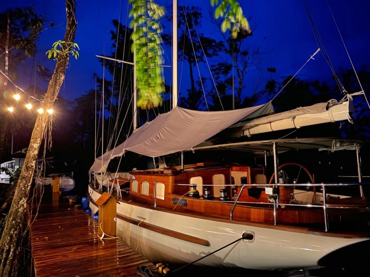 Boatique Hotel And Marina Rio Dulce Exterior photo